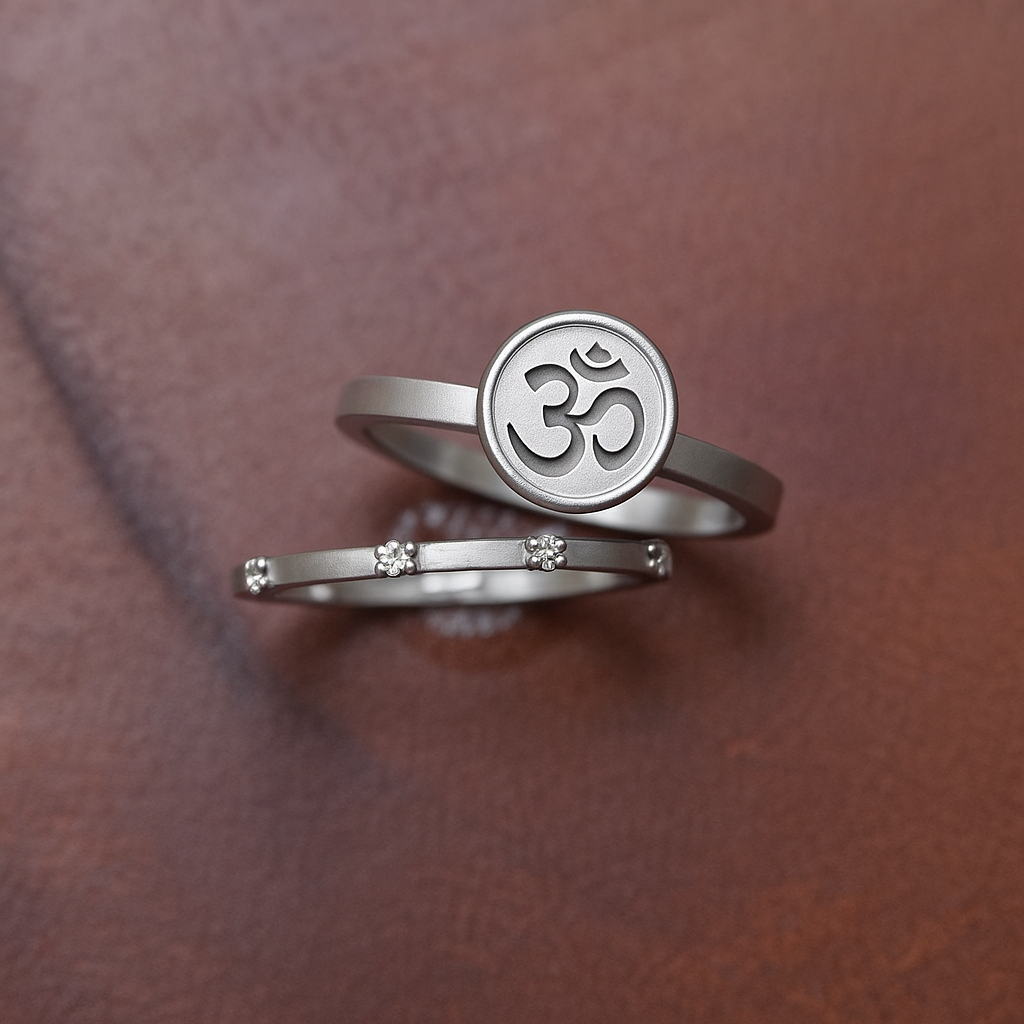 Nhẫn bạc biểu tượng Om – Oriya Om Ring